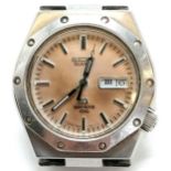 Vintage gents stainless steel Seiko sports 100 quartz wristwatch - for spares / repairs