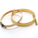 1/5th 9ct gold bronze core bangle with engraved decoration to front (12.5g) t/w 18ct rolled gold
