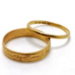 22ct hallmarked gold wedding band - size R & 1.7g t/w unmarked engraved band (touch tests as 14ct