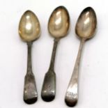 3 x Georgian silver spoons - longest 17cm & total 121g