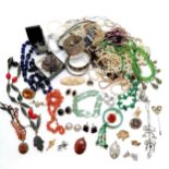 Qty of costume jewellery inc ethnic cornelian necklace, mother of pearl beads etc