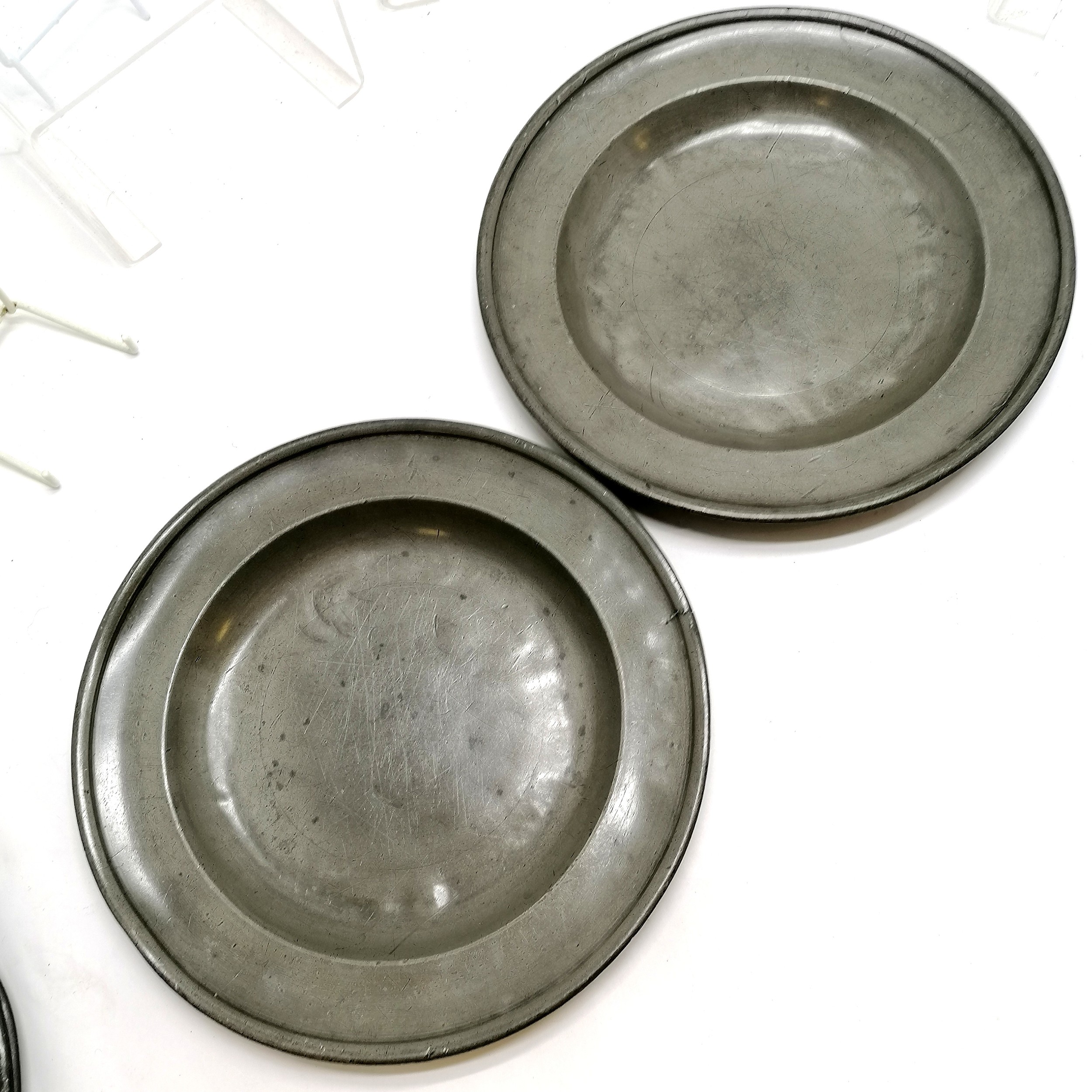 10 x antique pewter plates / chargers inc labelled on reverse as William Clarke (W Cooke), Samuel - Image 3 of 10