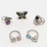 5 x silver rings inc butterfly & 4 big cat rings all multi-stone set - total weight 36g