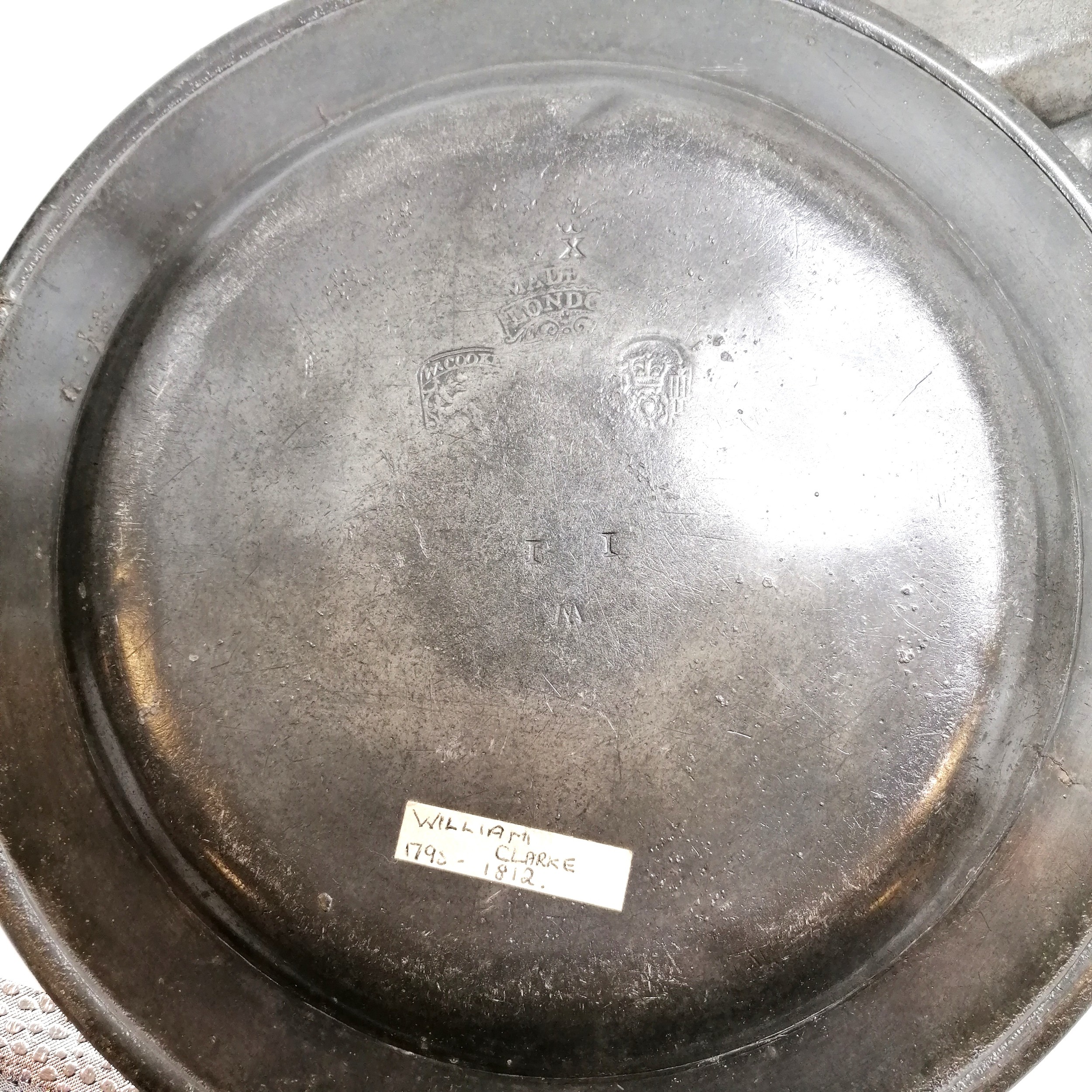 10 x antique pewter plates / chargers inc labelled on reverse as William Clarke (W Cooke), Samuel - Image 6 of 10