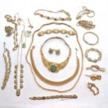 Qty of gold tone jewellery inc Aztec inspired collar / earrings etc