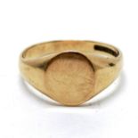 9ct hallmarked gold gents signet ring - size S & 3.3g - SOLD ON BEHALF OF THE NEW BREAST CANCER UNIT