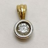 18ct hallmarked (white / yellow) gold diamond pendant (diamond approx 4mm diameter) - 1.5g total