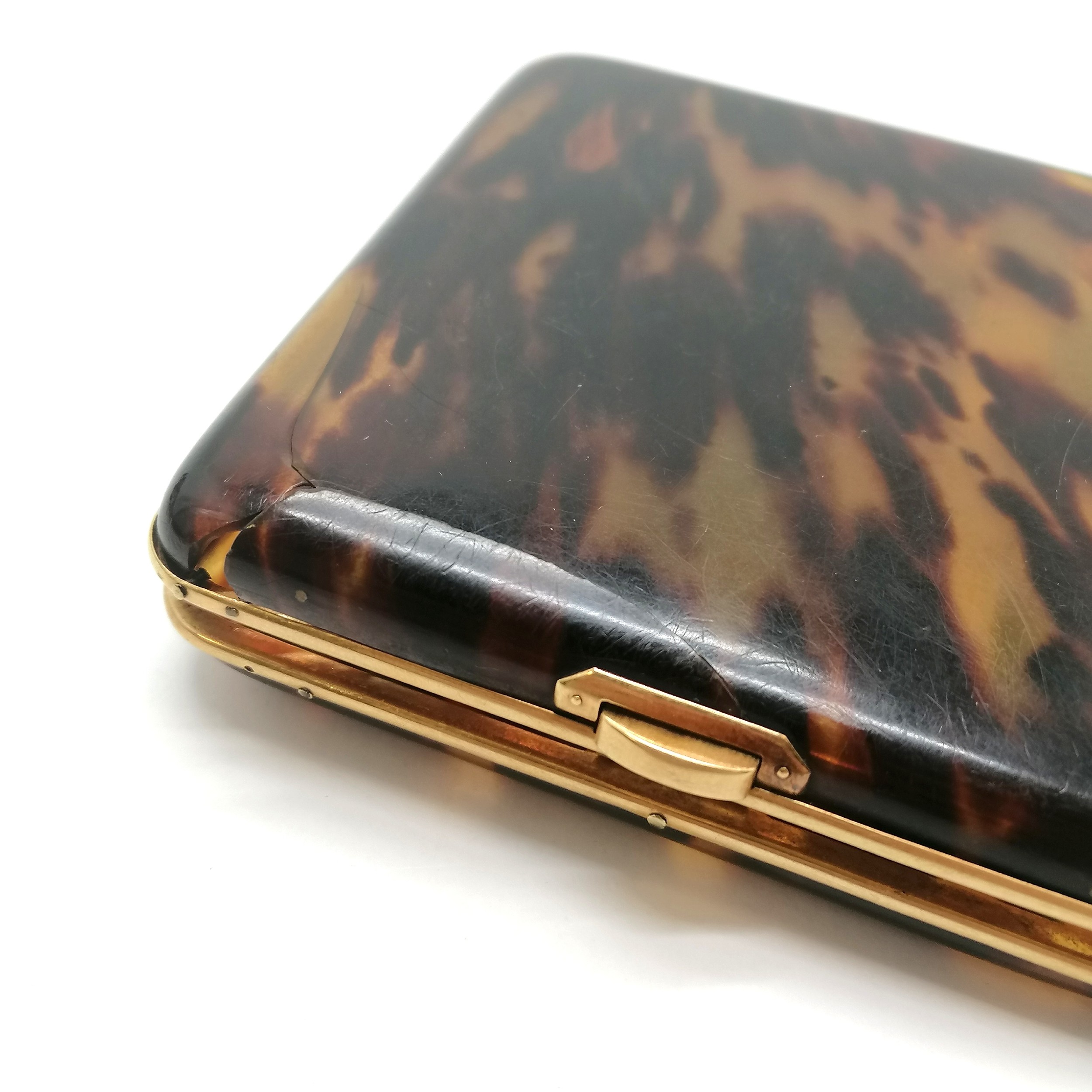 Antique 18ct marked gold mock tortoiseshell cigarette case (a/f to reverse with losses) with diamond - Image 2 of 3