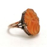 Antique 9ct marked gold hand carved orange jade ring - size N½ & 3.6g total weight - SOLD ON