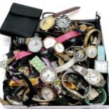 Large quantity of mostly quartz wristwatches including watch with green with white spot bracelet -