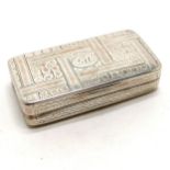 George III silver pocket snuff box with gilt interior - 4.8cm & 21g