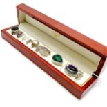 11 x 925 marked rings inc stone set (large pear cabochon amethyst, black onyx, hand carved shell