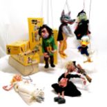 Pelham Puppets (6): Standard Puppet Walt Disney Donald Duck (boxed), Wicked Witch from the Wizard of