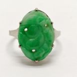 9ct marked white gold hand carved jade stone set ring - size J & 2.2g total weight