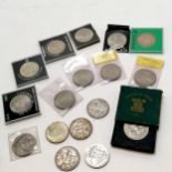 Collection of GB crowns - 1890, 2 x 1935, 1937, 2 x 1951 (1 in green case) t/w QEII crowns / 25p