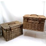 2 wicker cat baskets 46cm x 30cm x30cm. In good used condition.