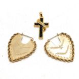 Pair of unmarked (touch tests as) gold heart shaped earrings - 3.2cm drop & 3.6g t/w gold tone stone