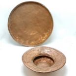 Large copper Eastern tray (55cm & has 1 sharp edge) + spittoon / vessel