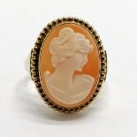 8ct (333) marked gold hand carved cameo portrait ring - size Q½ & 4.1g total weight