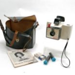 Polaroid Swinger model 20 land camera in original carry case (strap a/f) & original instruction book