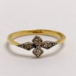 Antique 18ct marked gold 4 diamond set ring - size O & 2.2g