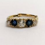 Antique 18ct hallmarked gold sapphire & diamond ring (centre stone approx 5mm diameter and the