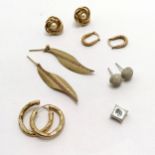 3 x pairs of unmarked (1 pair marked) gold earrings (total weight 3.8g) t/w 18ct Italian