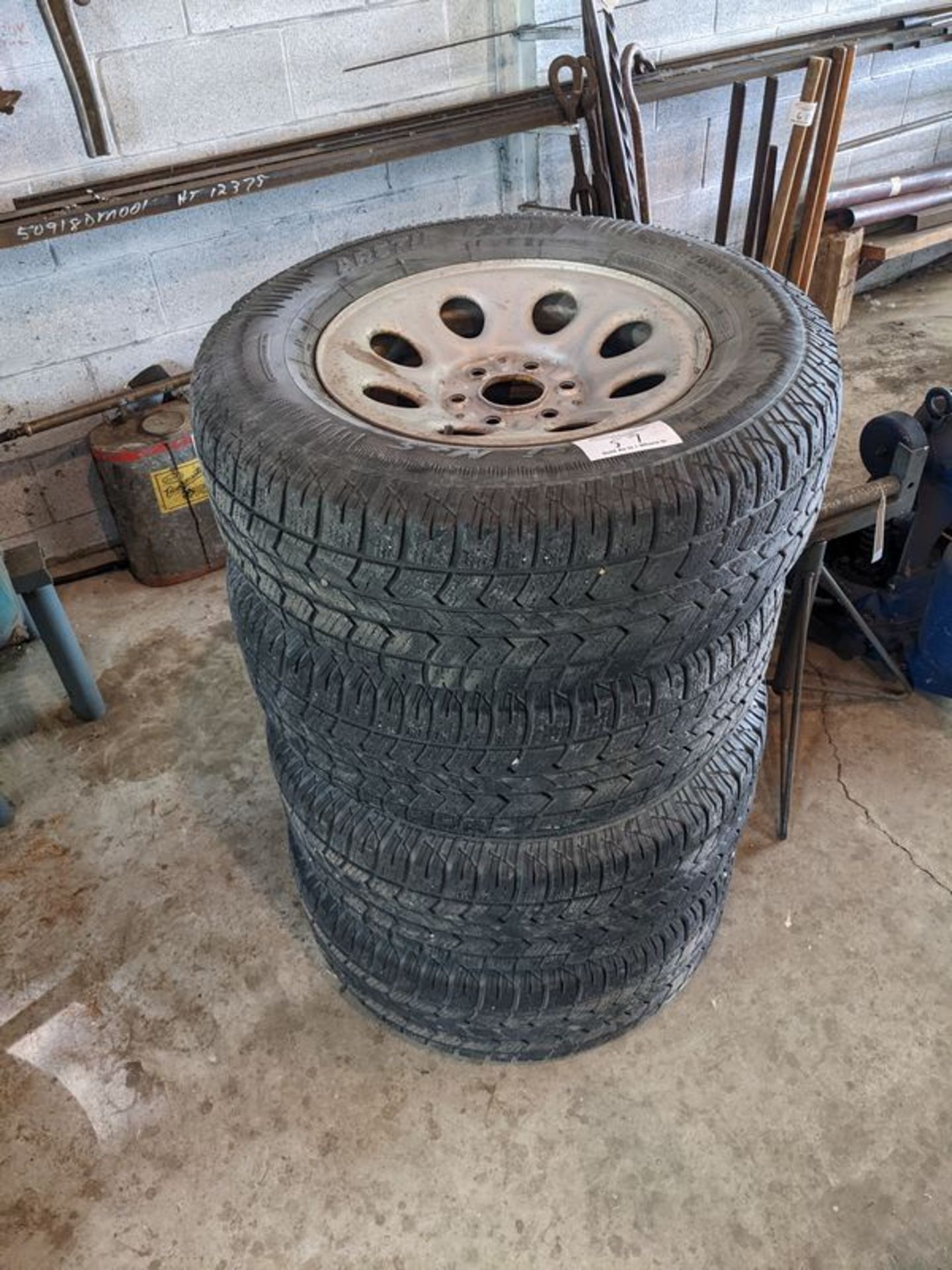 4 LT 276/70/R17 Tires with Rims