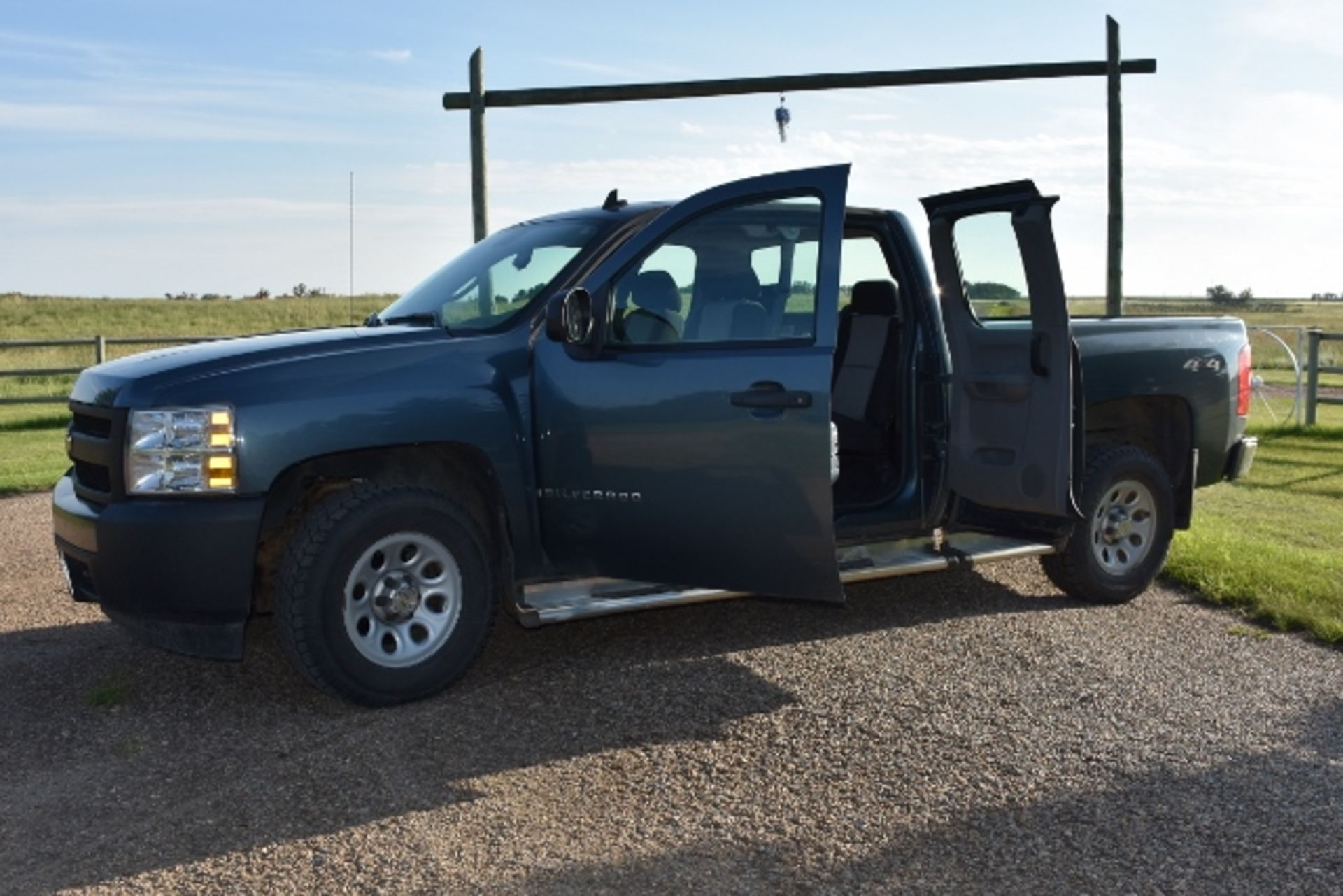 2008 Chevy Silverado 1500, 1/2 Ton, 4 x 4, 5.3L, Extended Cab, Approx. 60,000 kms - Image 2 of 3