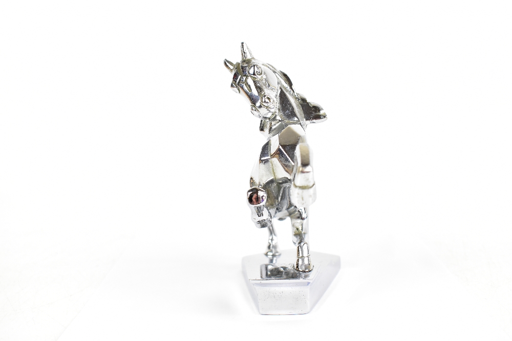 PULLMAN HUMBER; an Art Deco nickel plated car mascot modelled as a horse, on stepped base, the - Bild 2 aus 8