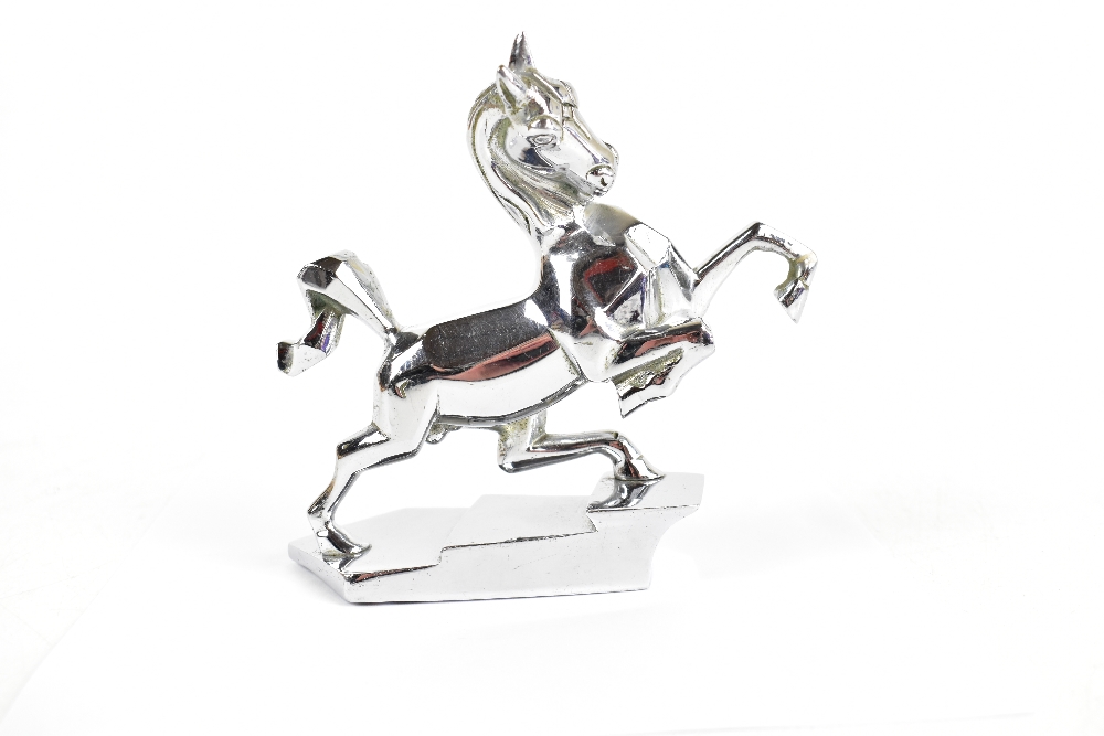 PULLMAN HUMBER; an Art Deco nickel plated car mascot modelled as a horse, on stepped base, the - Bild 5 aus 8