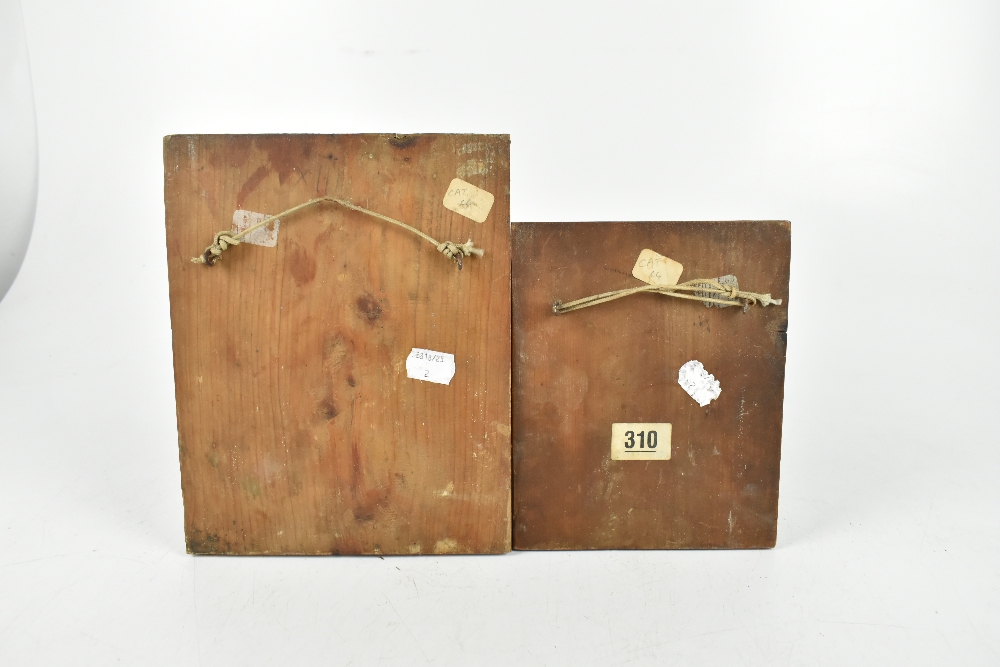 Two late 19th/early 20th century rectangular wooden icons, 17.75 x 14.5cm, and 22.5 x 18cm (2). - Bild 4 aus 4