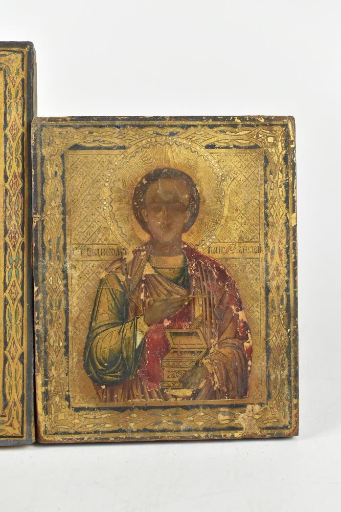 Two late 19th/early 20th century rectangular wooden icons, 17.75 x 14.5cm, and 22.5 x 18cm (2). - Bild 3 aus 4