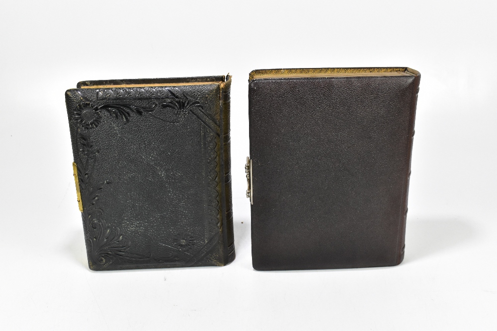 Two Victorian photograph albums including an example with applied white metal initials, possibly ' - Bild 4 aus 7