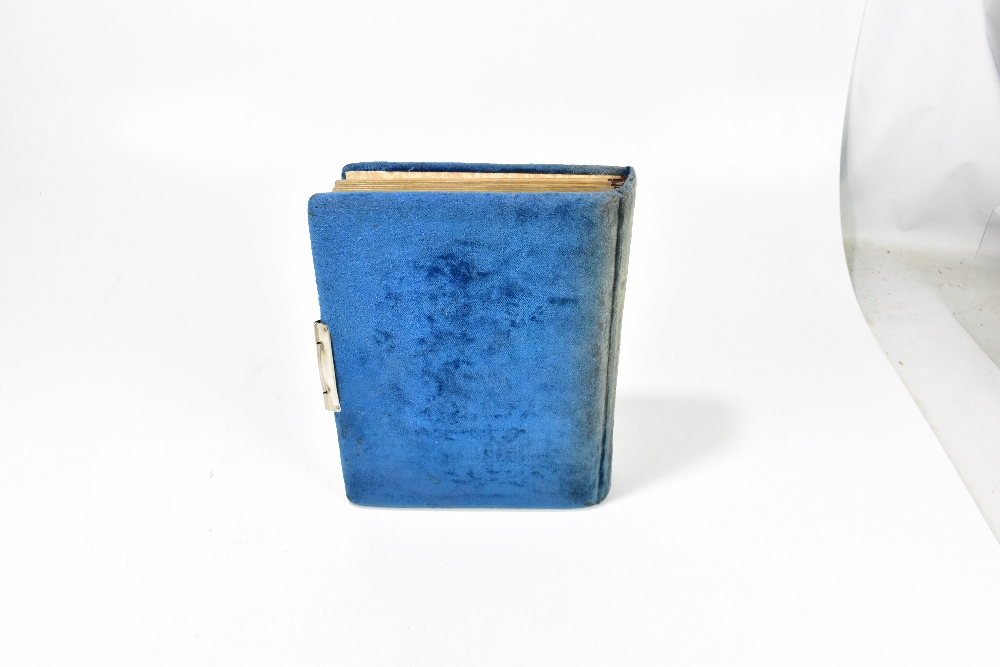 An early 20th century photograph album of rectangular form with applied silvered panel depicting - Bild 4 aus 5