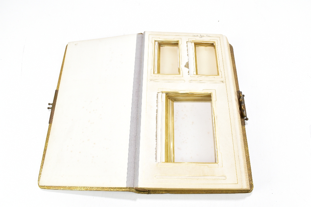Two late 19th/early 20th century photograph albums, the first of rectangular form, with hand painted - Bild 5 aus 5