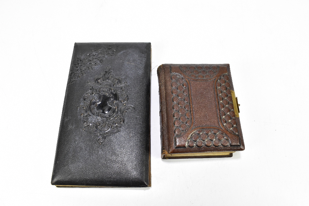 Two late 19th/early 20th century photograph albums including a concertina example bearing a - Bild 2 aus 5