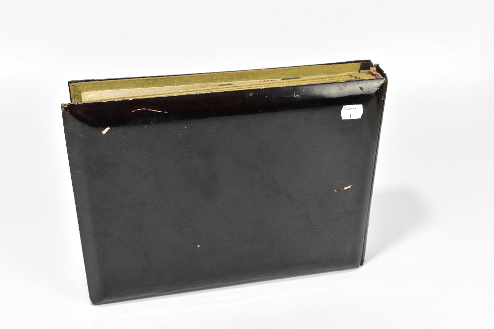 An early 20th century Japanese photograph album with lacquered panels to the front and back, the - Bild 4 aus 8