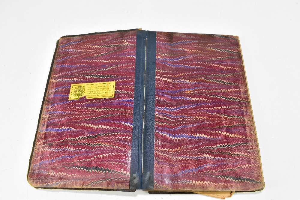 A late 19th/early 20th century leather bound log believed to have been a log for the stall holders - Bild 2 aus 4