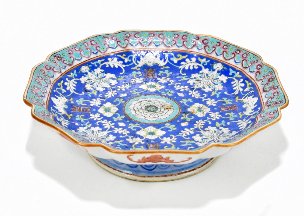 A 19th century Chinese porcelain footed bowl of octagonal form, decorated with stylised floral