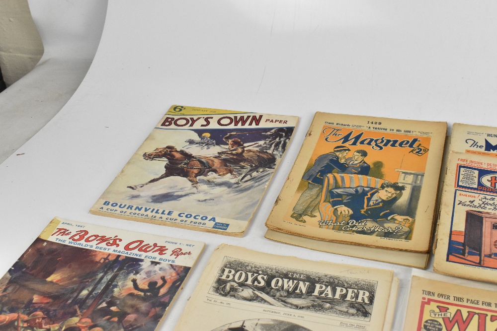 A collection of various comic books including The Magnet and The Boy's Own Paper. Additional - Bild 4 aus 9