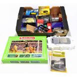 A collection of assorted diecast and model vehicles including a Franklin Mint example, Corgi toys, a