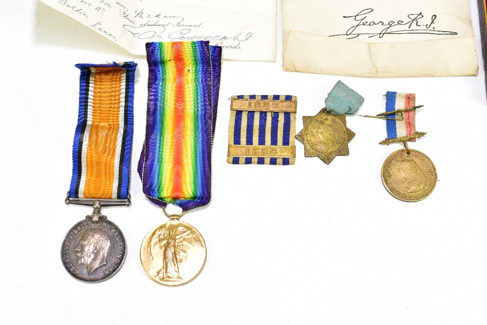 A WWI medal pair awarded to 12214 Cpl J.W. Bedson, Bedf.R, with Record Office medal record dated - Bild 2 aus 8