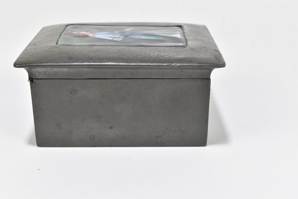 LIBERTY & CO; a pewter and enamelled trinket box, no.0586, the hinged lid set with rectangular - Bild 6 aus 8