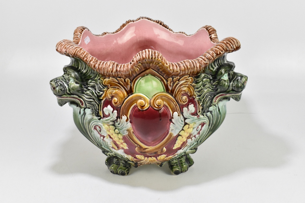 A 19th century Continental majolica jardinière relief moulded with three lion mask heads and - Bild 2 aus 5