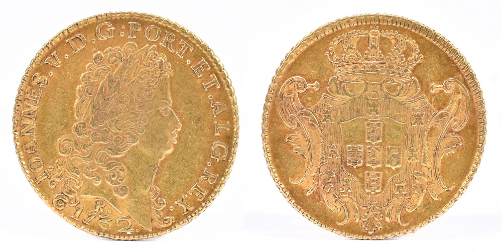 A Portuguese escudo gold coin, 1732, approx weight 28.7g.Additional InformationLight wear to the