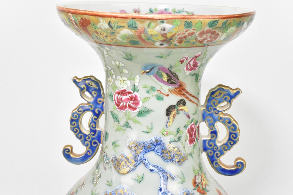 A large Chinese 19th century Canton Famille Rose enamel painted baluster vase with twin pierced - Bild 5 aus 10