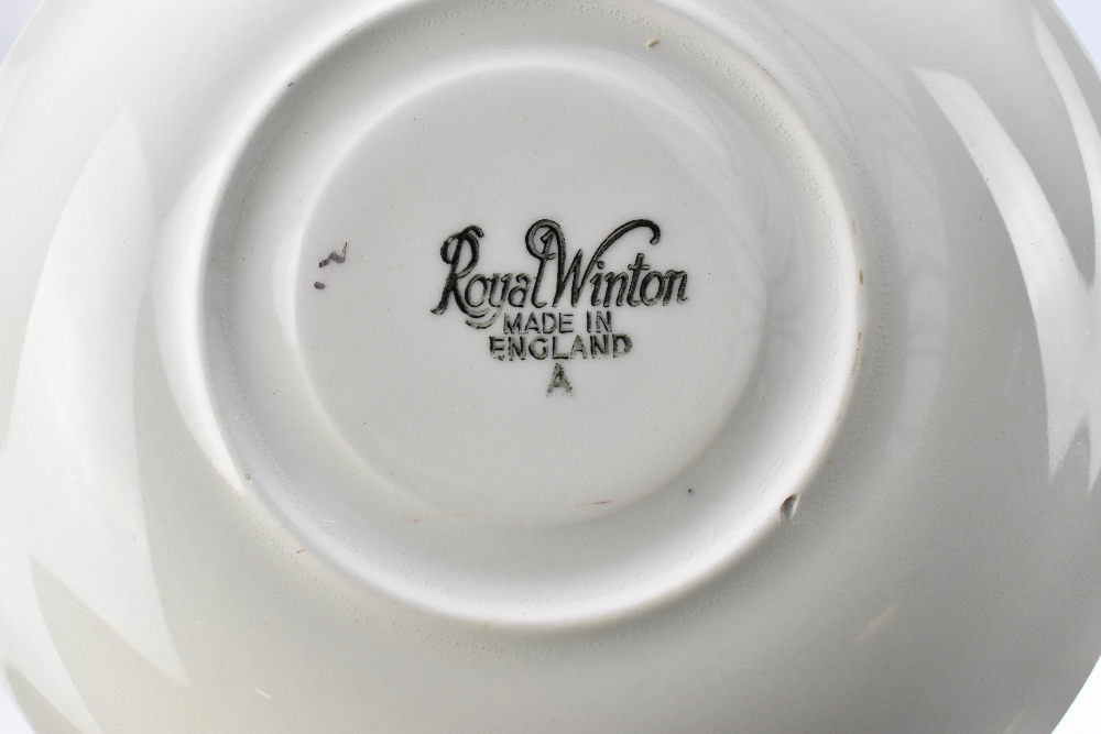 ROYAL WINTON; a twenty-one piece part tea service with moulded floral detail to the handles of the - Bild 5 aus 5