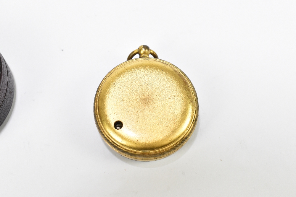 An early 20th century pocket barometer with silvered dial, diameter 45mm, cased. - Bild 3 aus 3