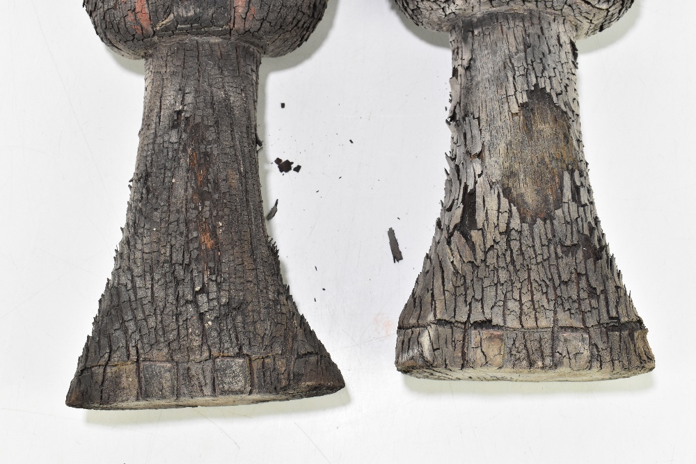 Two unusual charred and petrified wooden figures, length approx. 50cm (both af). Provenance: private - Bild 2 aus 5